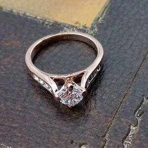 Ladies Classic Gold Ring  